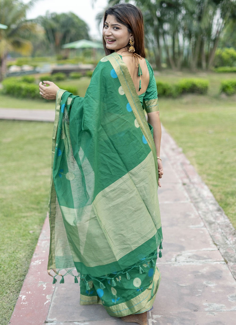 Trendy Woven Cotton Silk Saree - S4372