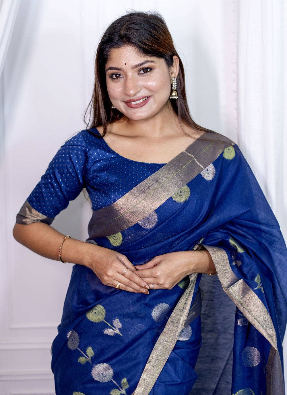 Trendy Woven Cotton Silk Saree - S4372