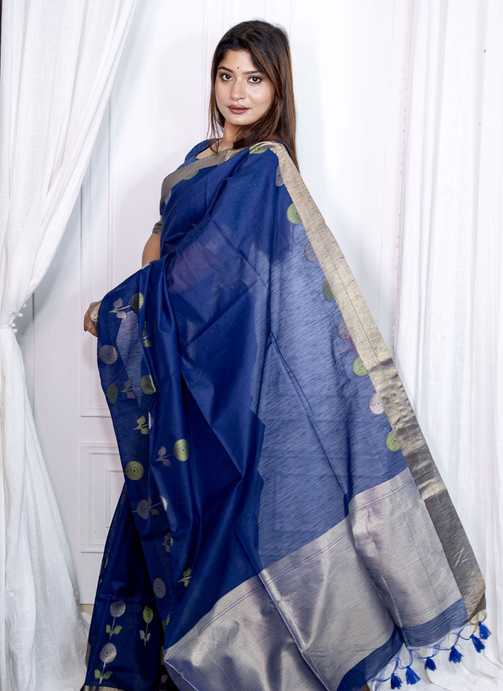 Trendy Woven Cotton Silk Saree - S4372