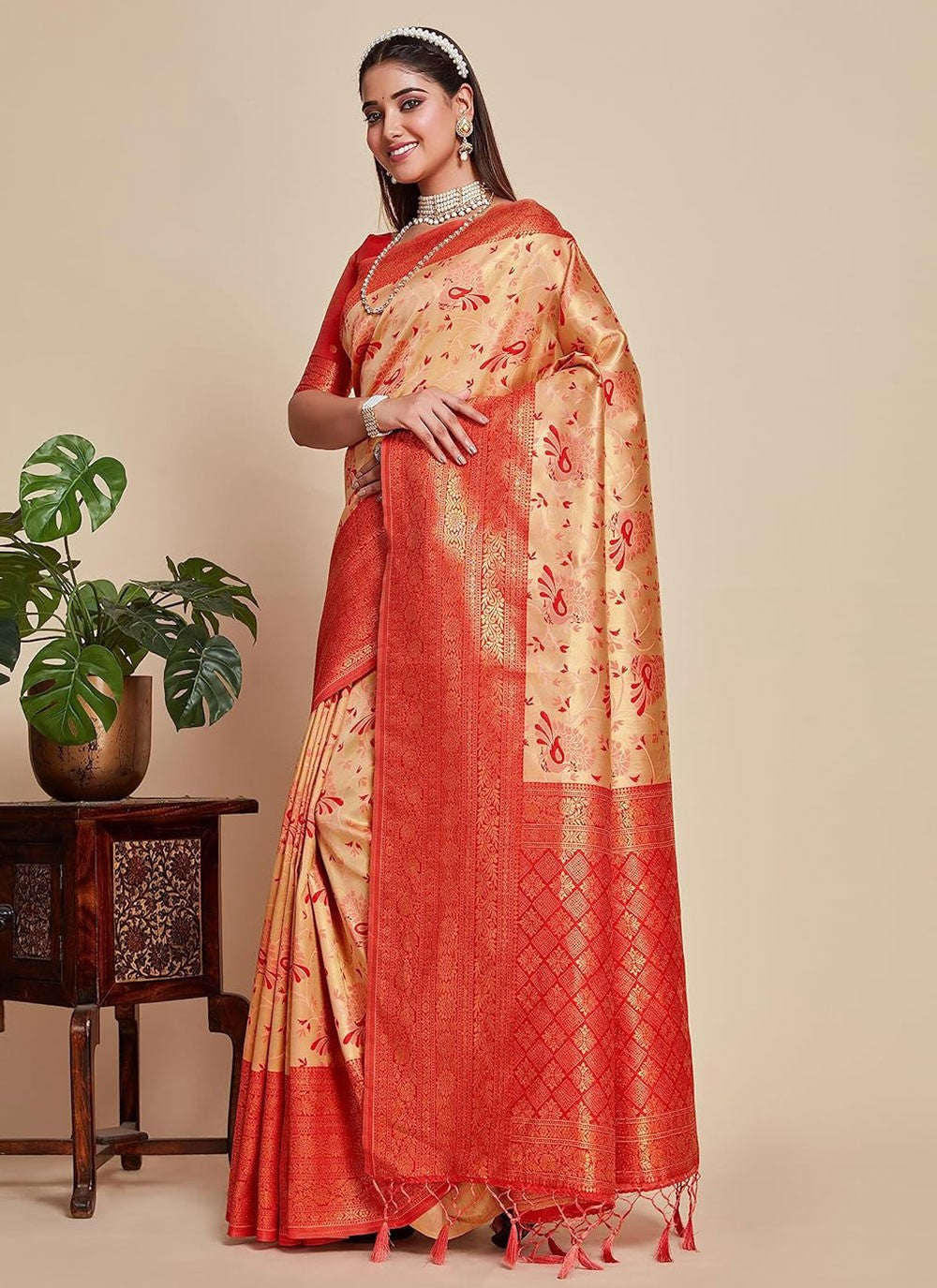 Trendy Woven Kanjivaram Silk Saree - S5008