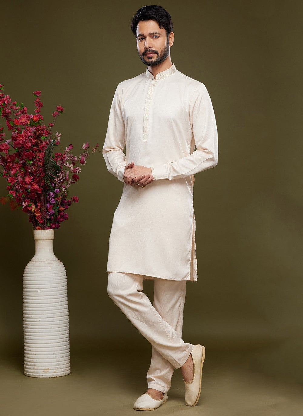 Thread Banarasi Silk Cream Kurta Pyjama - M6056