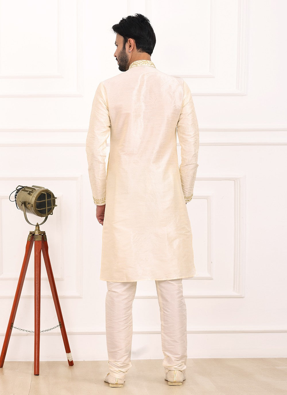 Thread Banarasi Silk Cream Kurta Pyjama - M6120