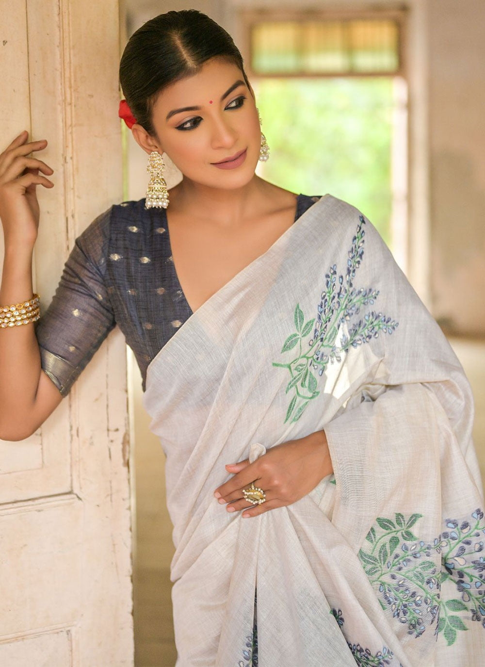 Trendy Woven Cotton Saree - S4887