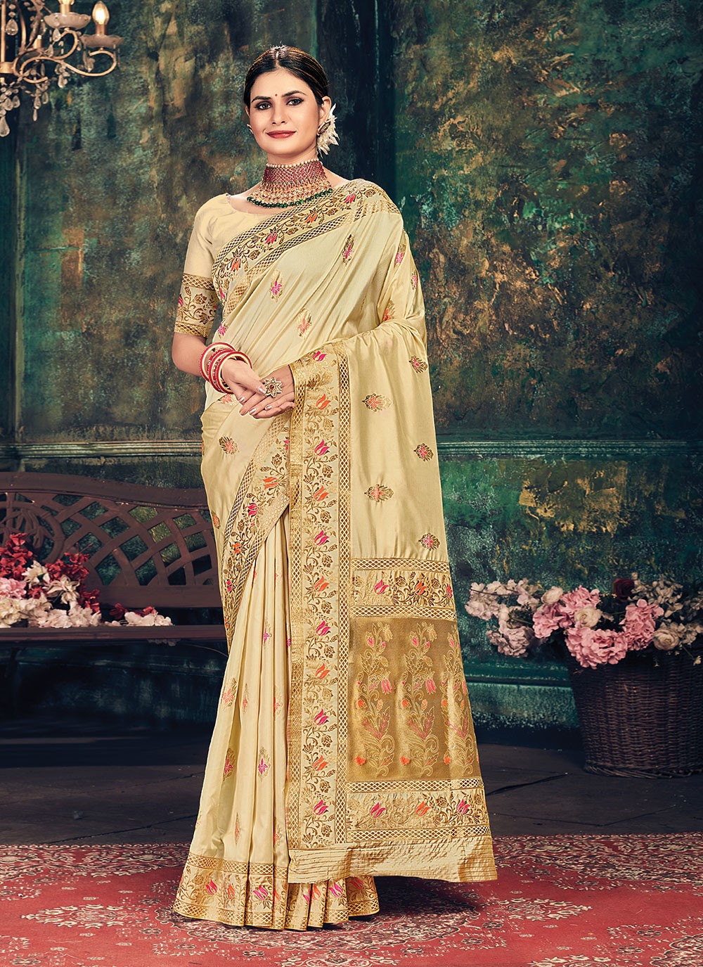 Traditional Weaving Zari Banarasi Silk Saree - S1050