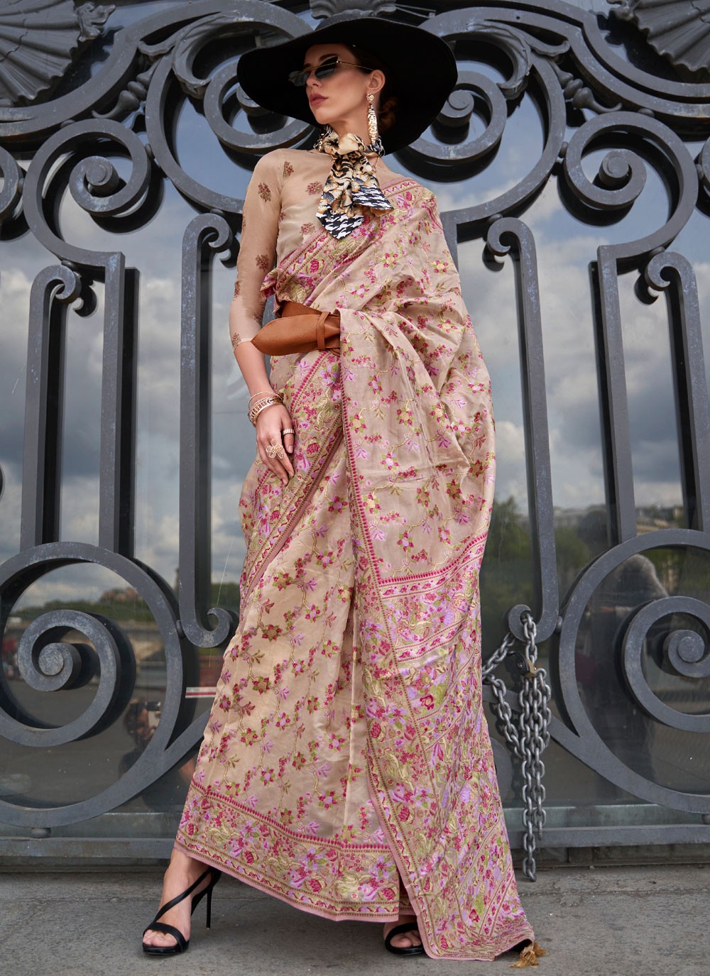 Classic Weaving Zari Organza Saree - S8764