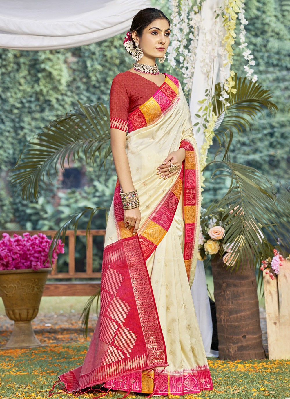 Classic Weaving Zari Silk Saree - S9879