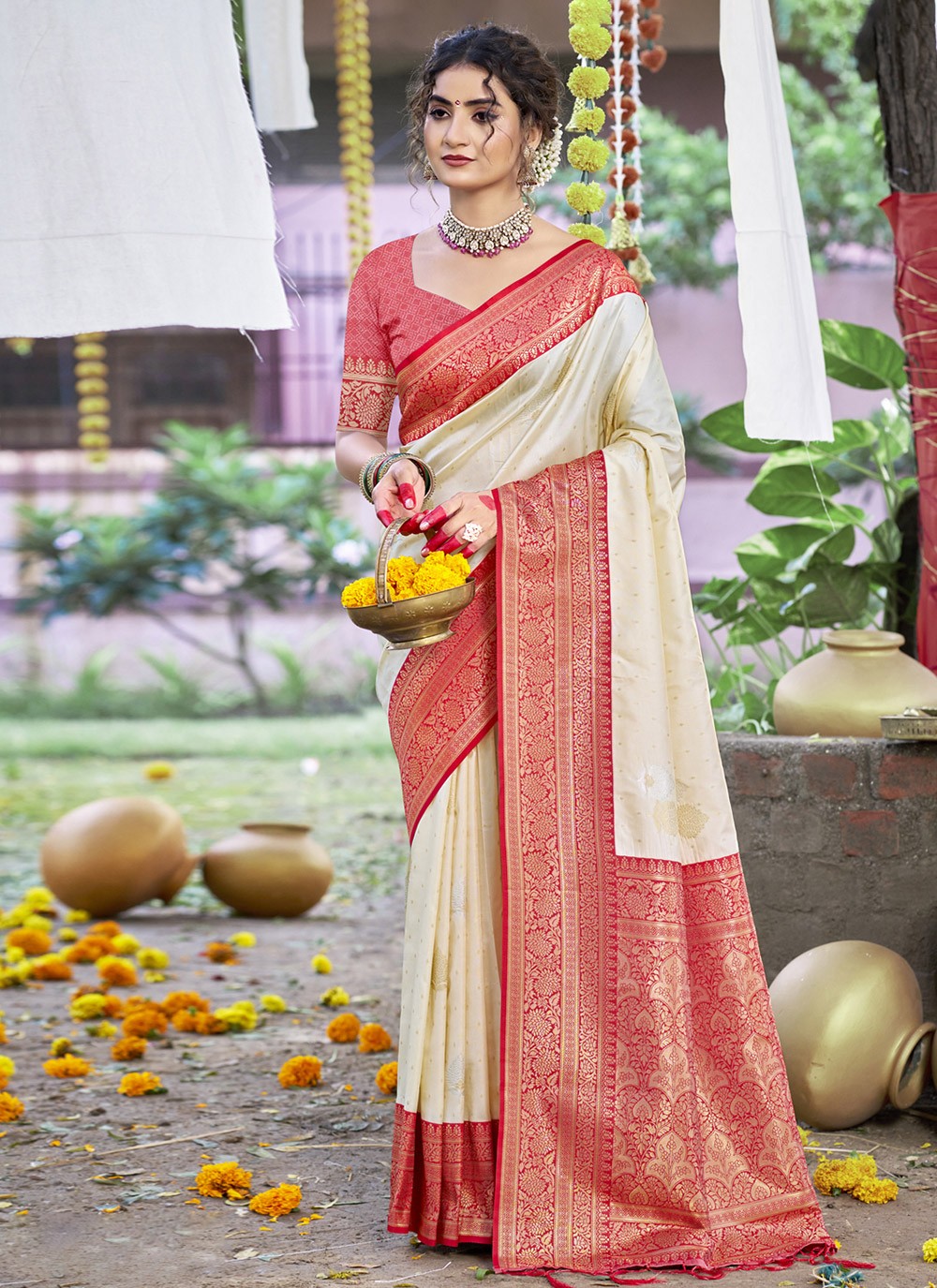 Classic Weaving Zari Silk Saree - S9873