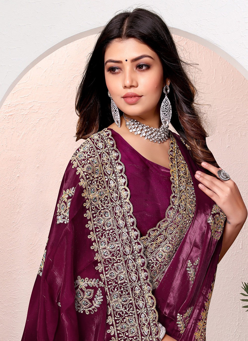 Trendy Cord Crepe Silk Saree - S5366