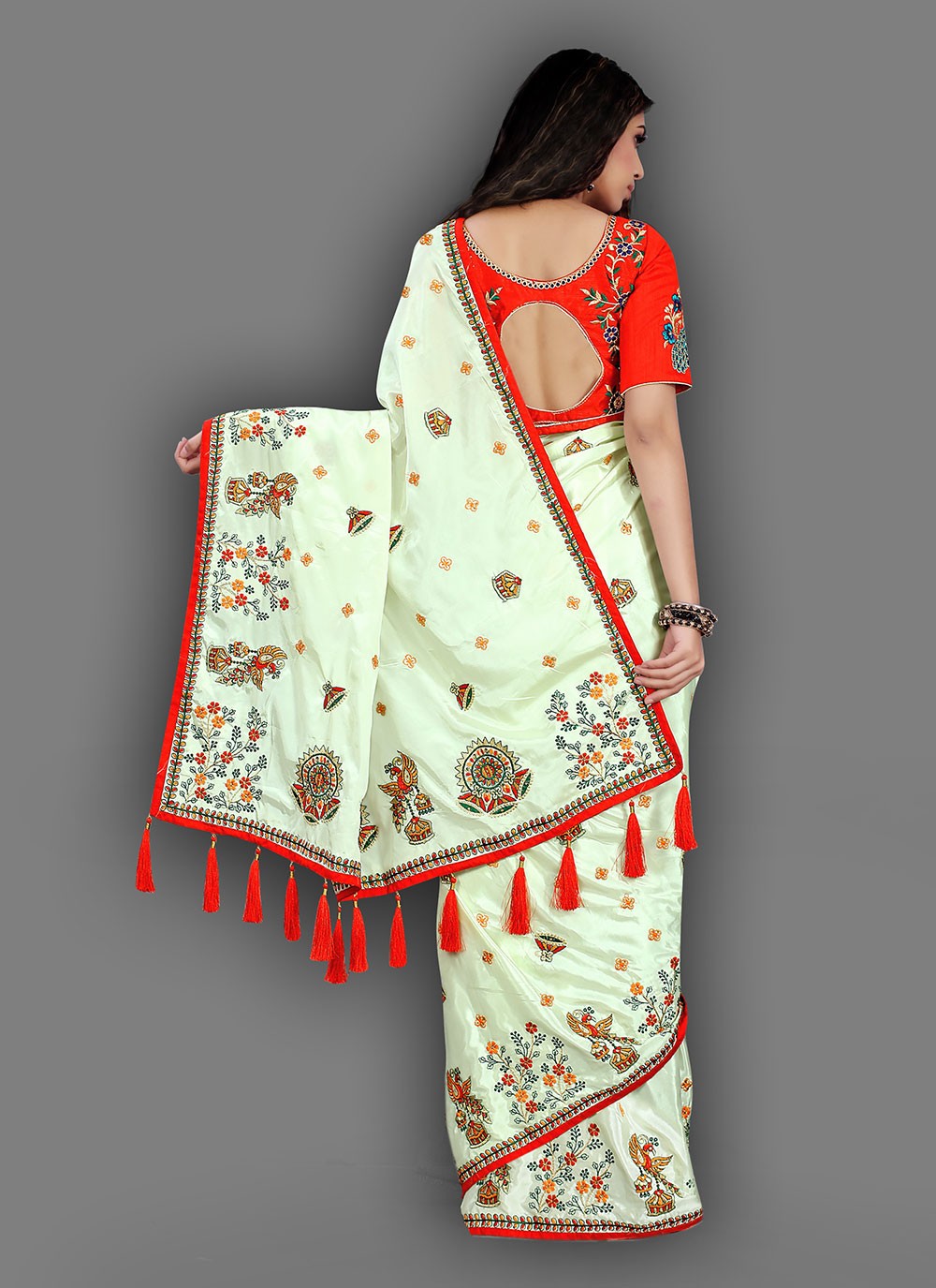 Classic Diamond Crepe Silk Saree - S1255