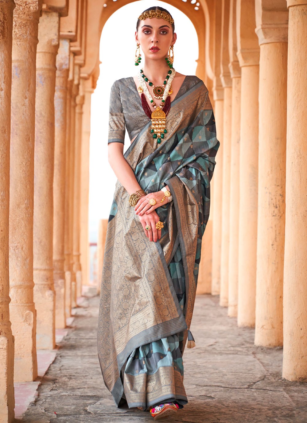 Classic Foliage Prints Viscose Saree - S8919