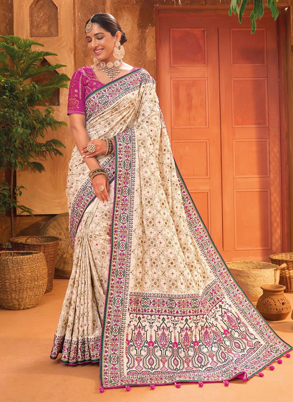 Trendy Cutdana Banarasi Silk Saree - S5228