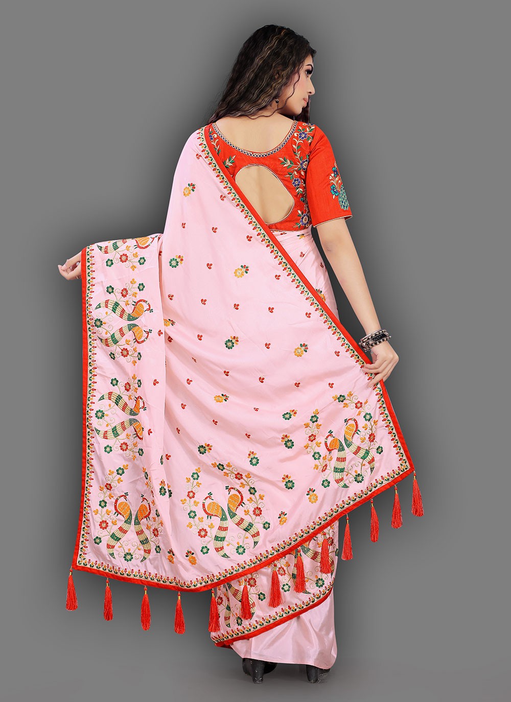 Classic Diamond Crepe Silk Saree - S1255