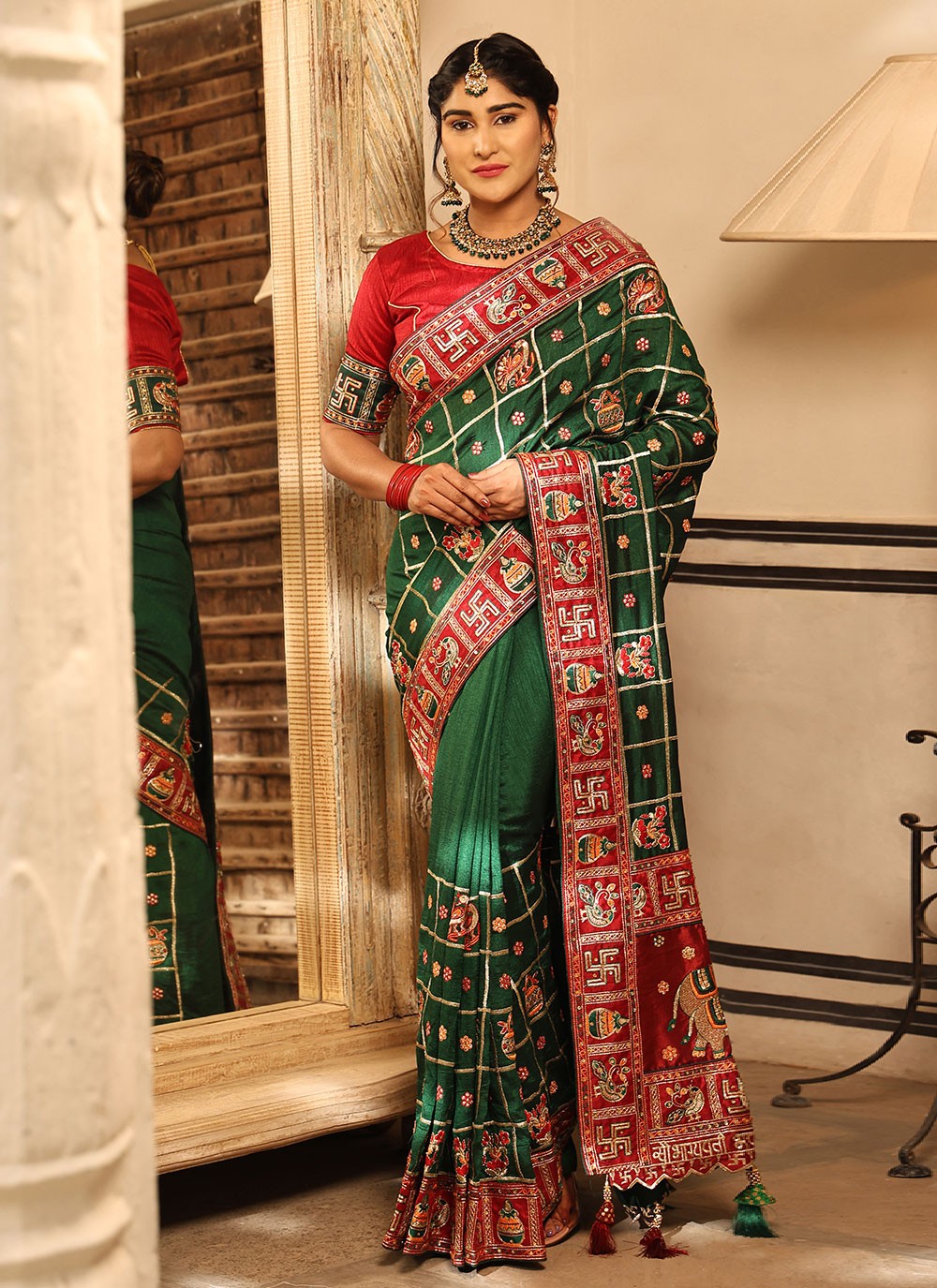 Classic Diamond Silk Saree - S2680