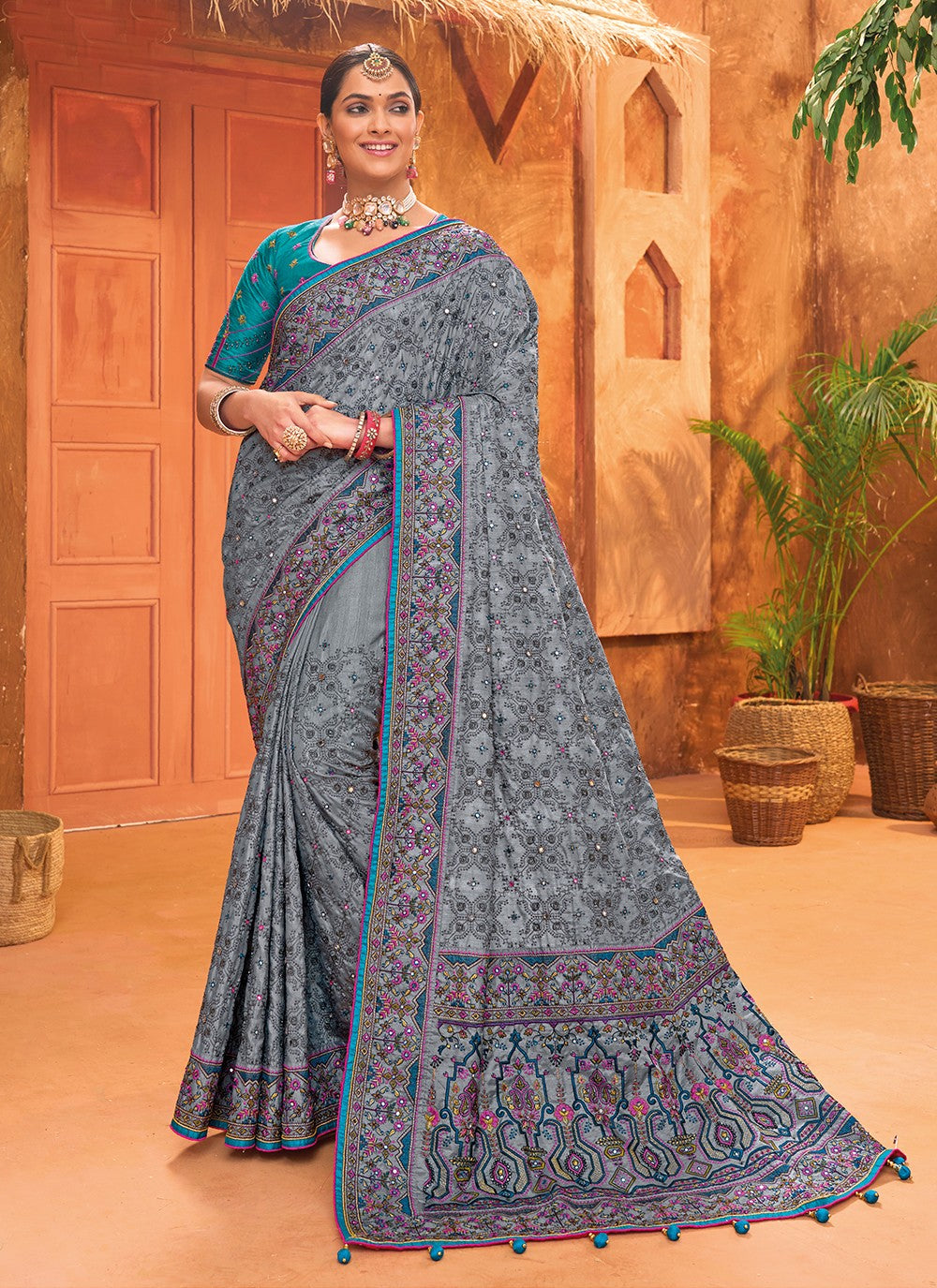 Trendy Cutdana Banarasi Silk Saree - S5228