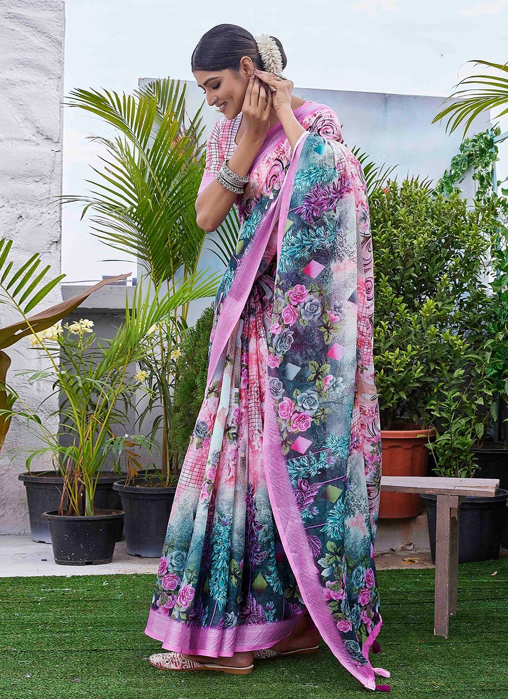 Contemporary Digital Print Linen Green Saree - S11017