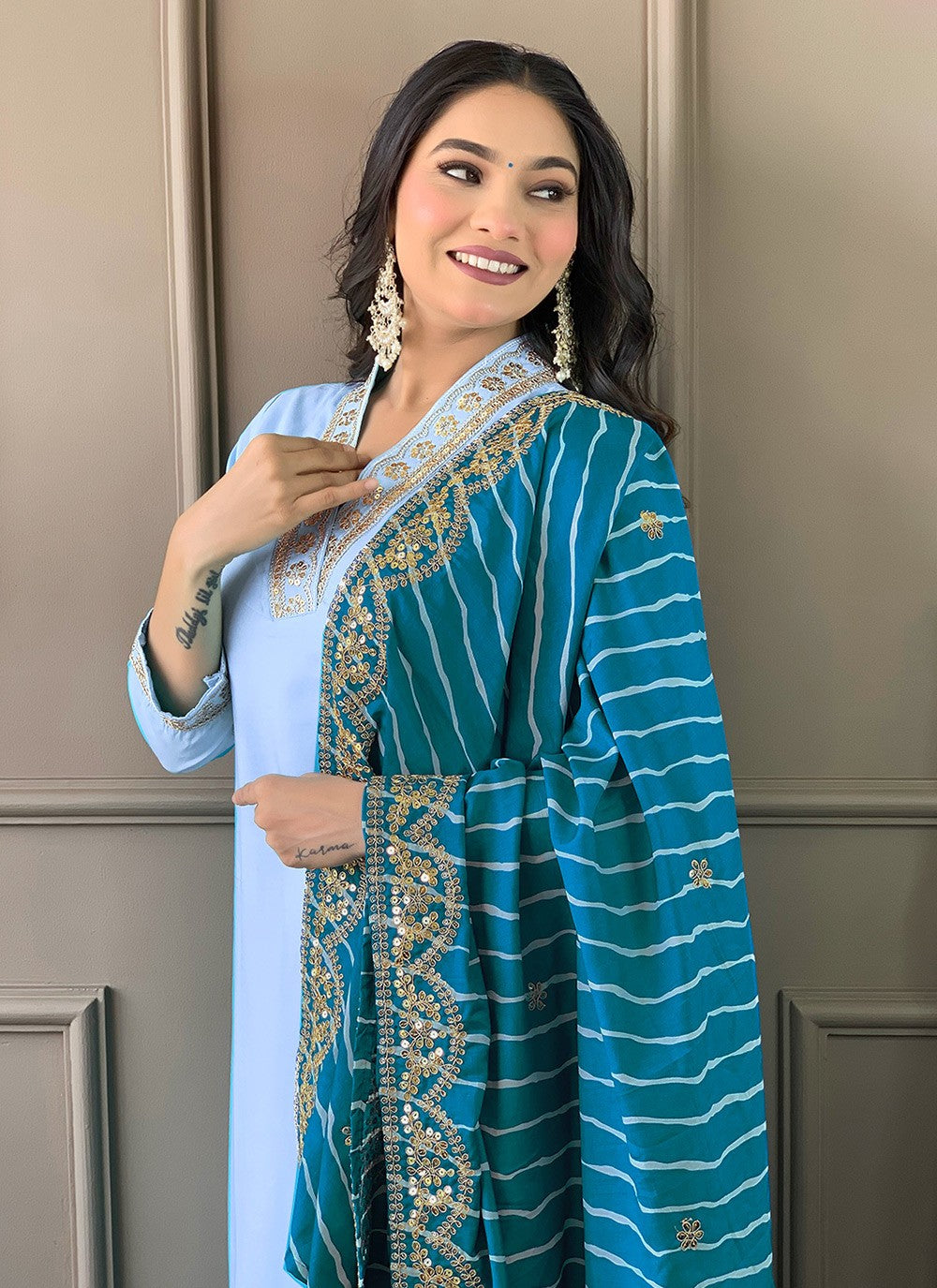 Silk, Viscose Salwar Suit - T3285