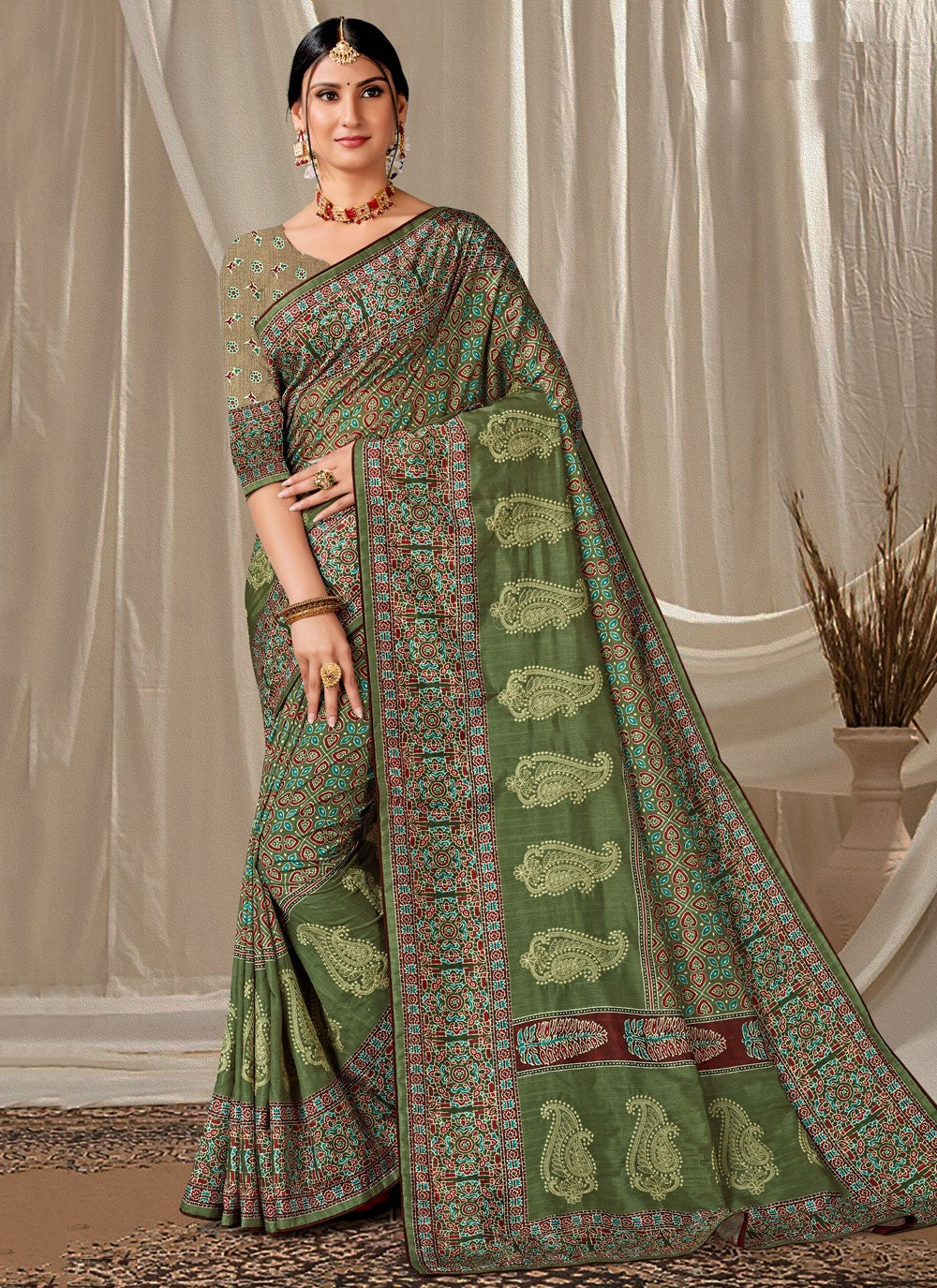 Trendy Embroidered Art Silk Saree - S4791