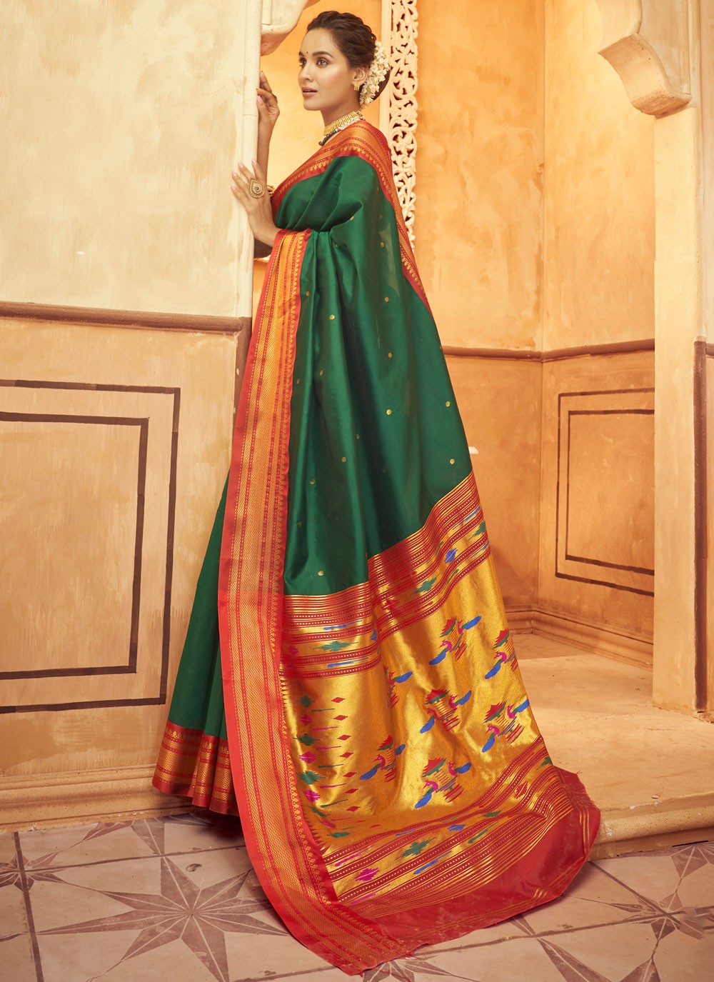 Classic Woven Fancy Fabric Saree - S8959