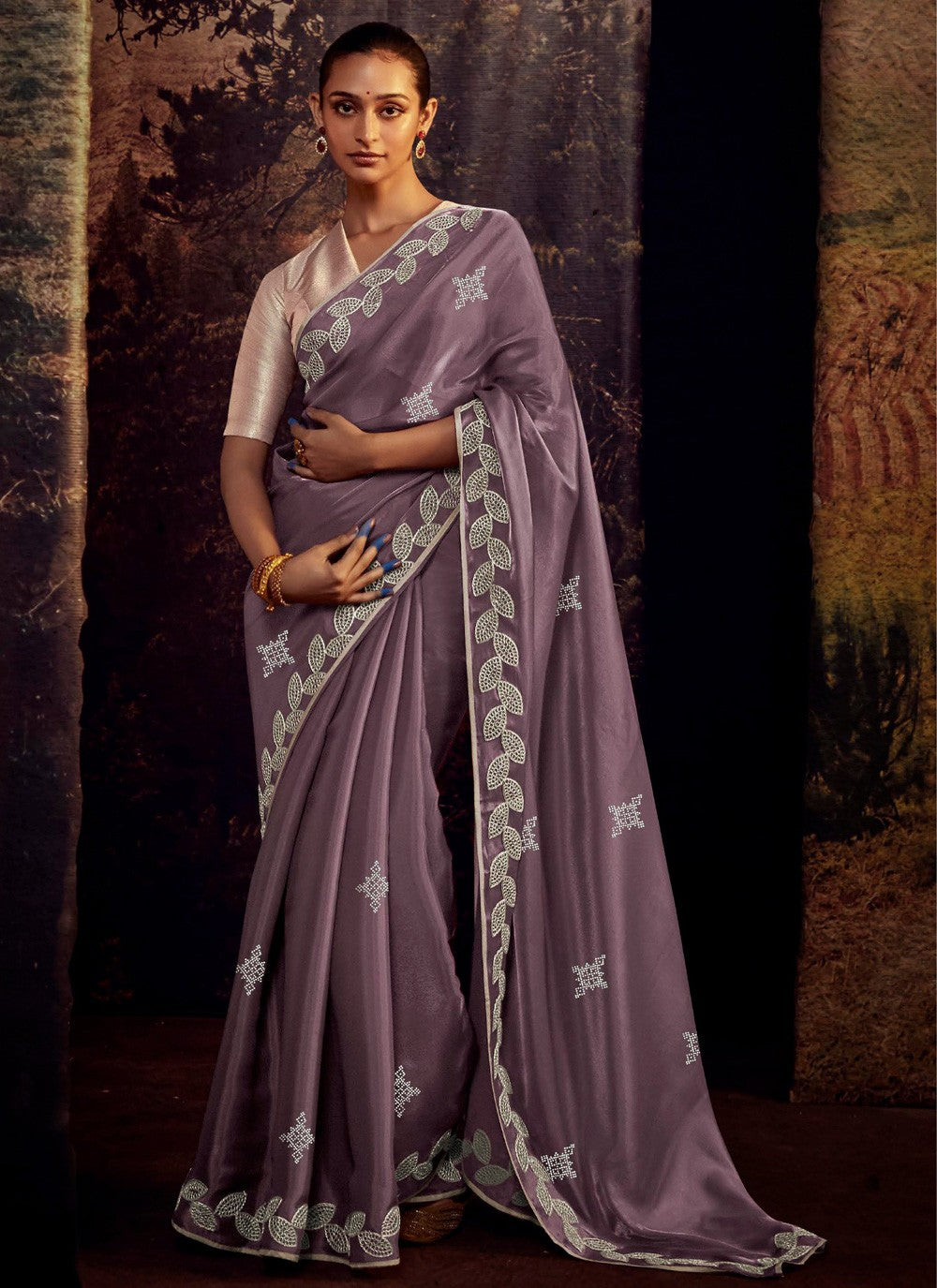 Trendy Border Work Fancy Fabric Saree - S3475