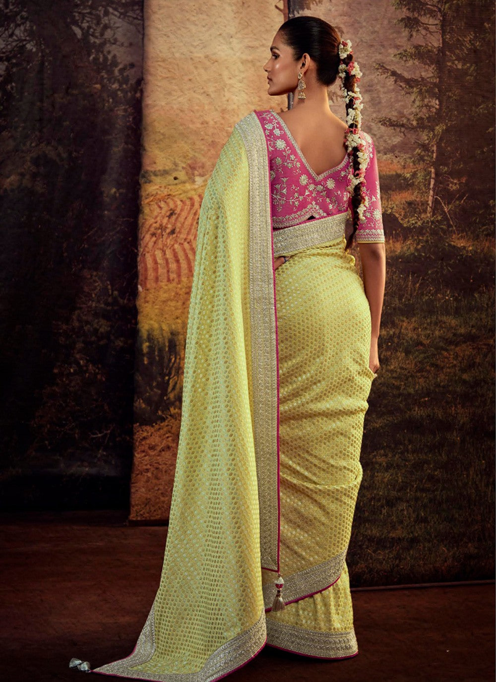 Trendy Border Work Fancy Fabric Saree - S3475