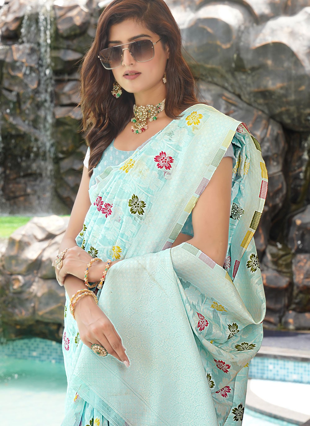 Classic Weaving Zari Fancy Fabric Saree - S9281