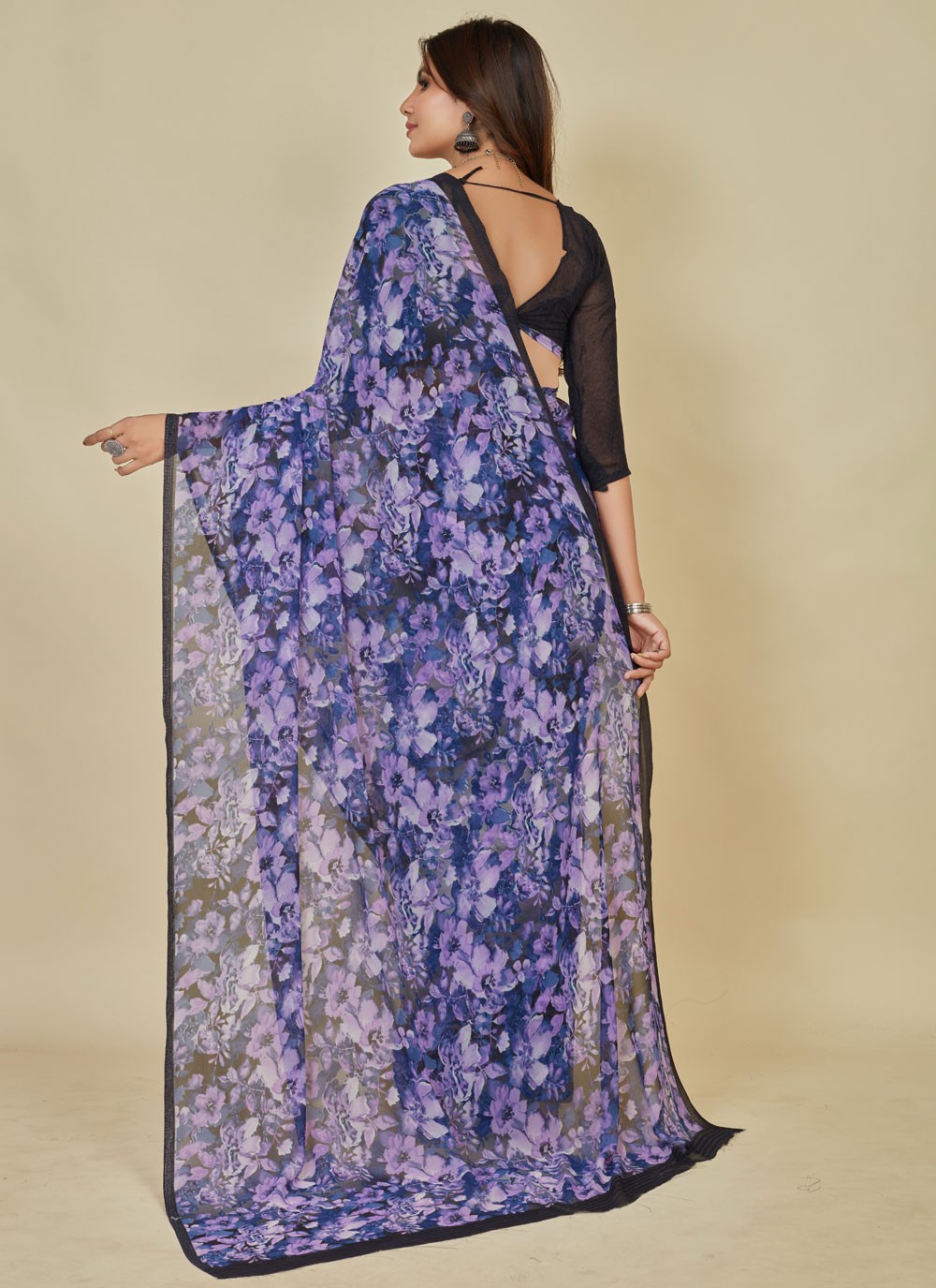 Trendy Floral Printed Georgette Saree - S5376