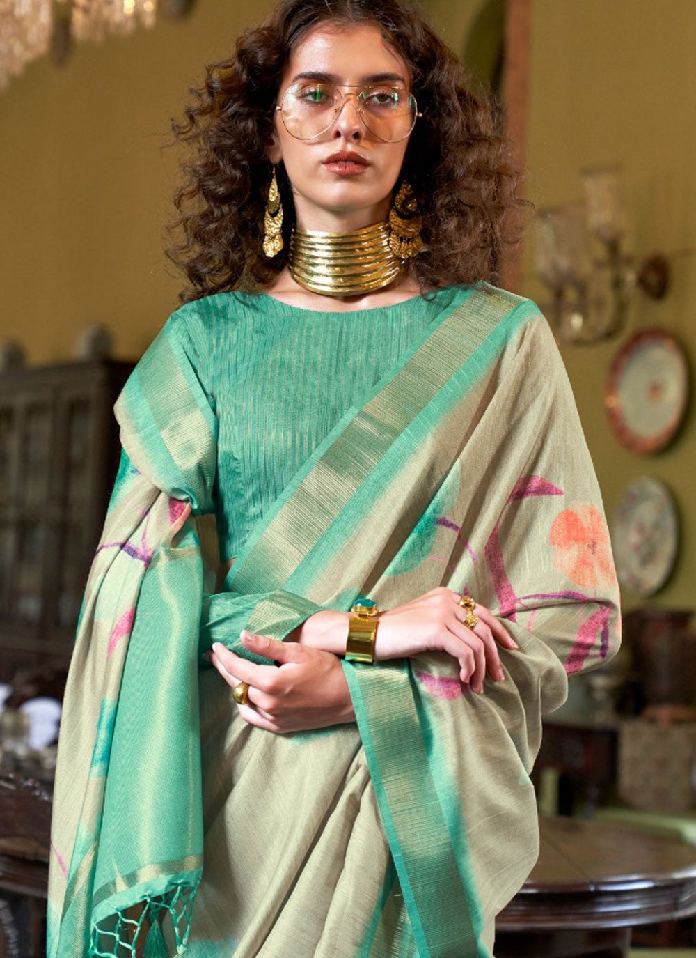 Classic Weaving Zari Banarasi Silk Saree - S7962