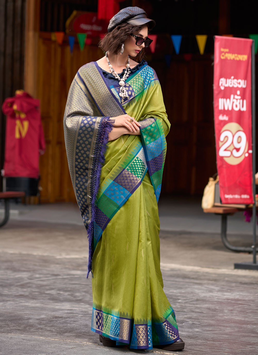 Classic Weaving Zari Banarasi Silk Saree - S7775