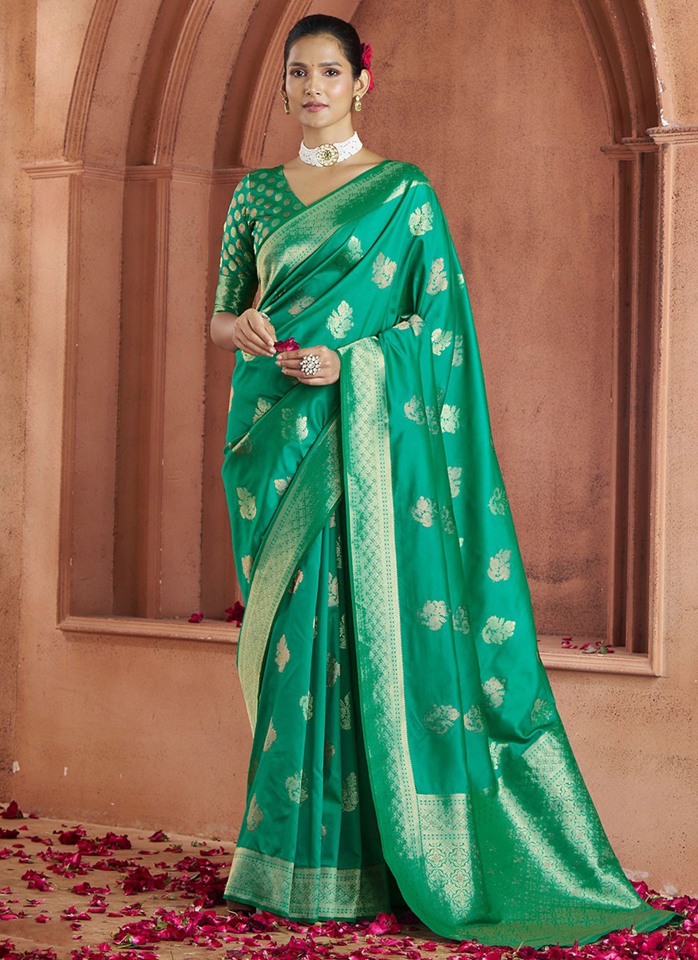 Classic Weaving Zari Banarasi Silk Saree - S9197