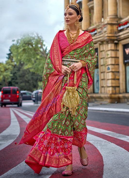 Classic Patola Print Silk Saree - S3971