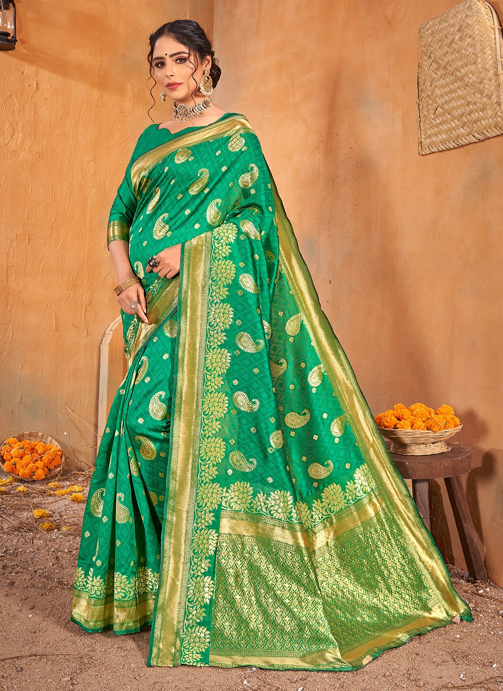 Classic Weaving Zari Banarasi Silk Saree - S1020