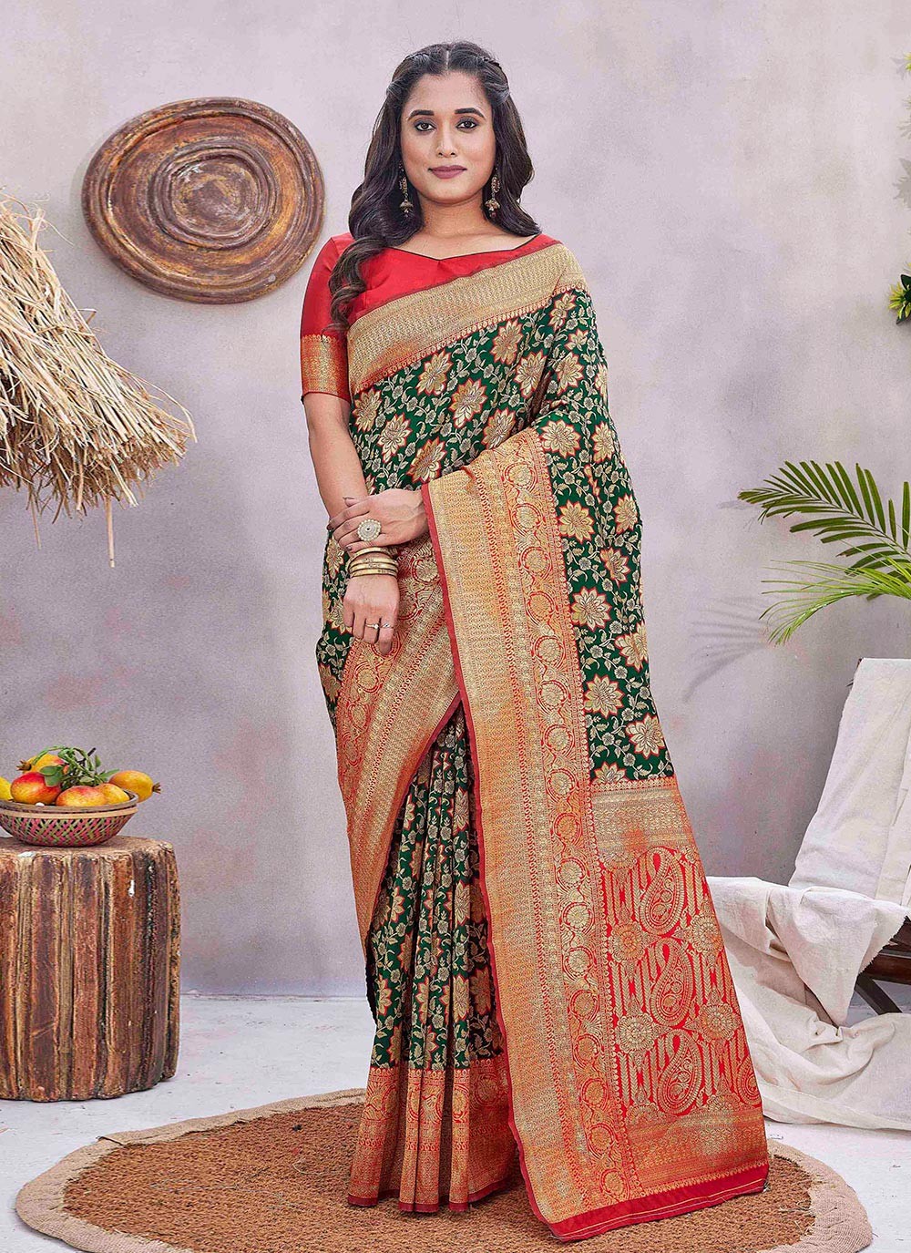 Trendy Jacquard Work Silk Blend Green Saree - S10967