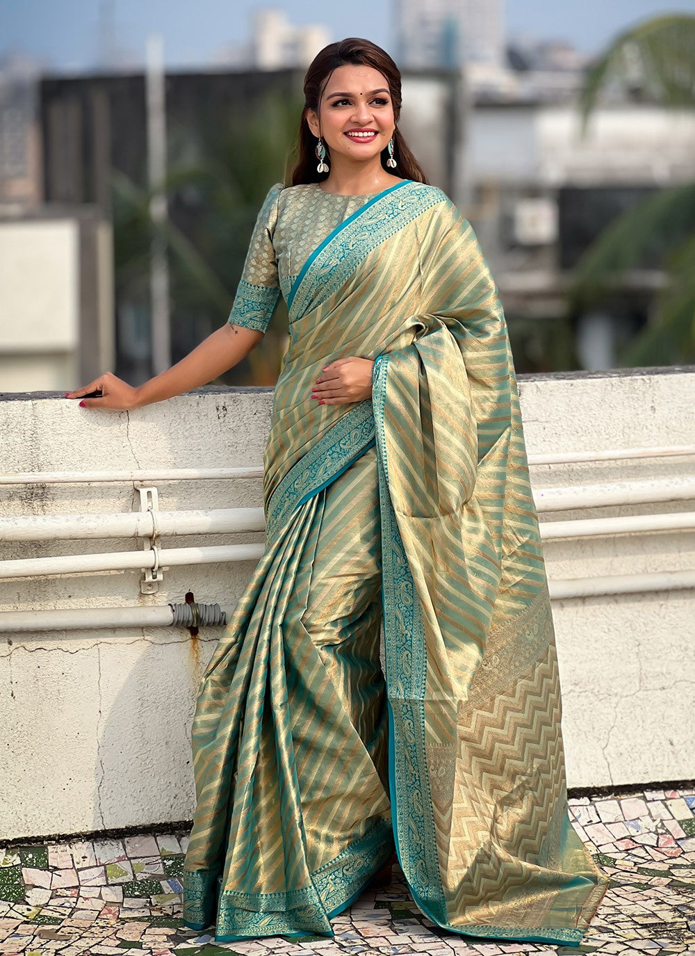 Contemporary Woven Tissue Saree - S9604