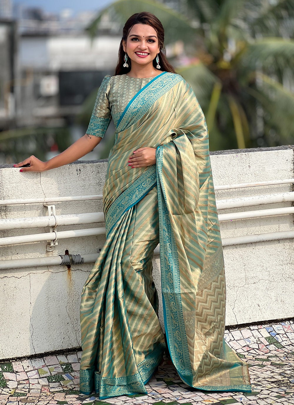 Contemporary Woven Tissue Saree - S9604