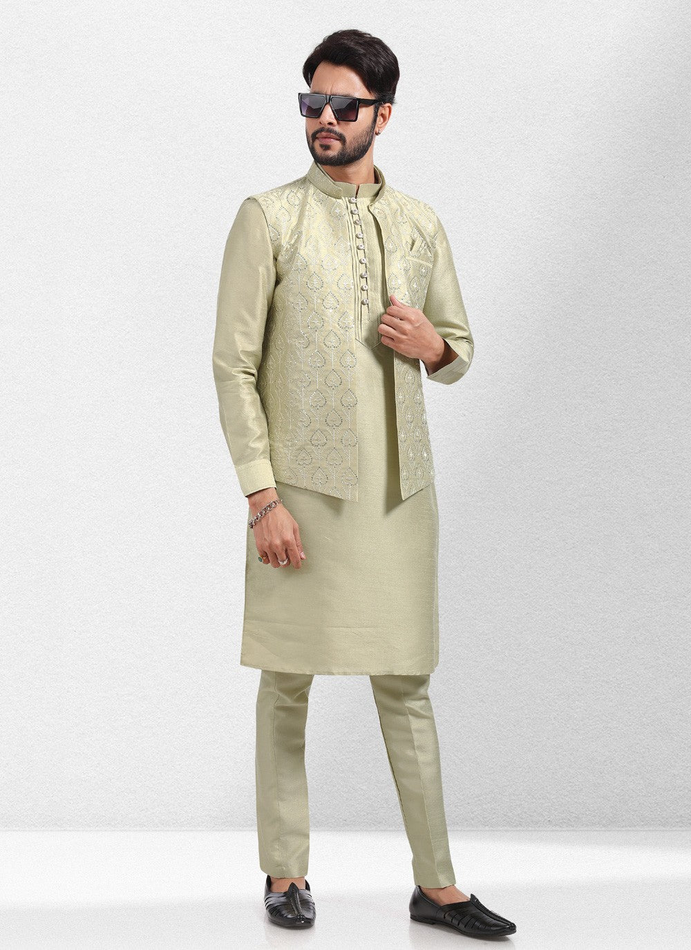 Embroidered Banarasi Silk Green Kurta Payjama With Jacket - M5133