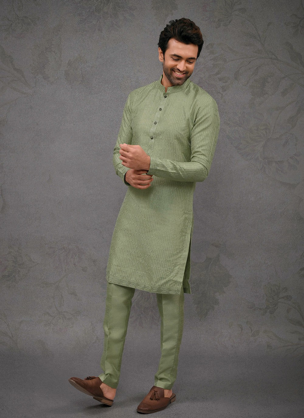 Embroidered Silk Green Kurta Pyjama - M8383