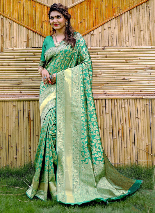 Classic Woven Banarasi Silk Saree - S6034