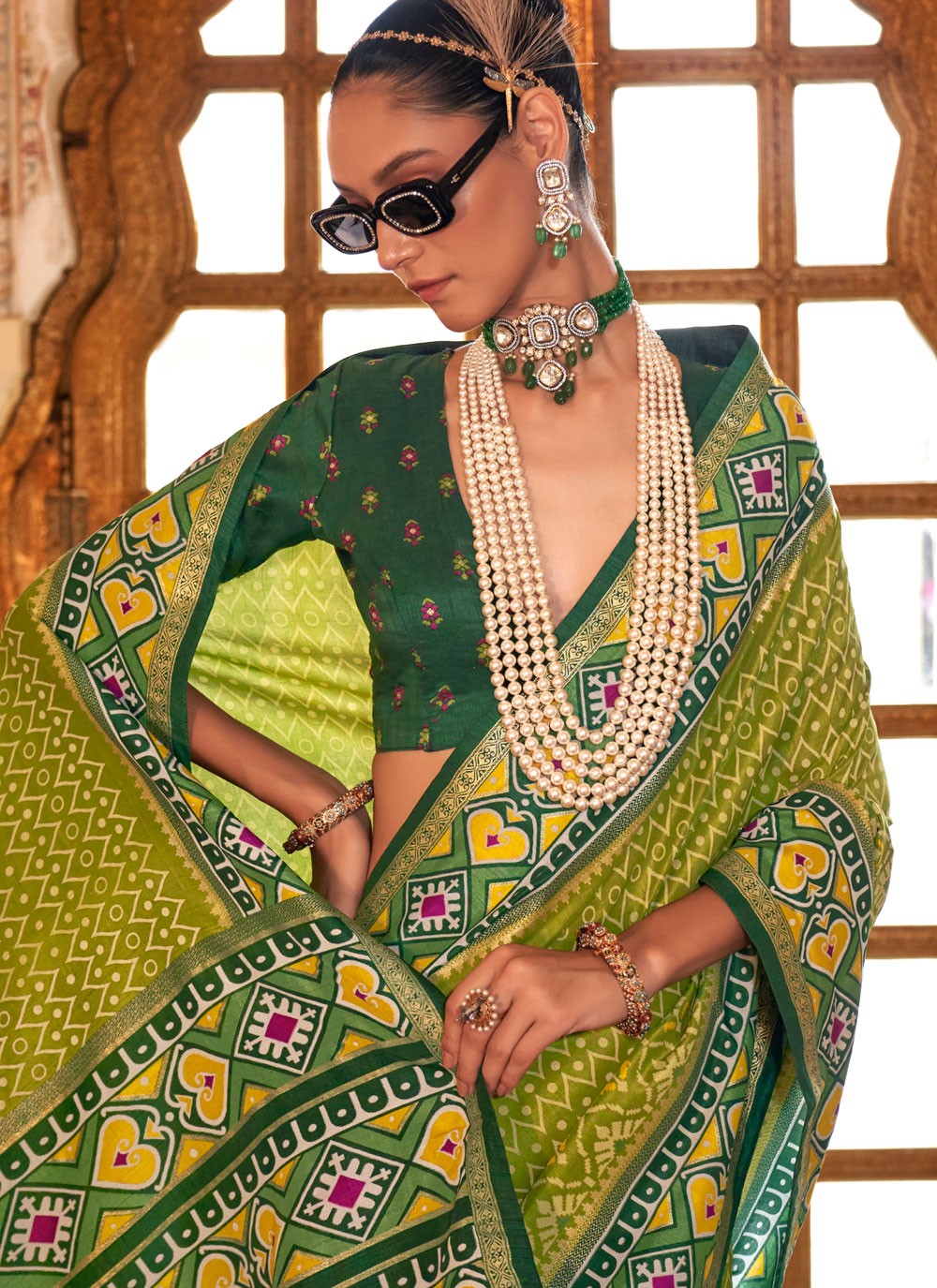 Classic Patola Print Silk Saree - S8657