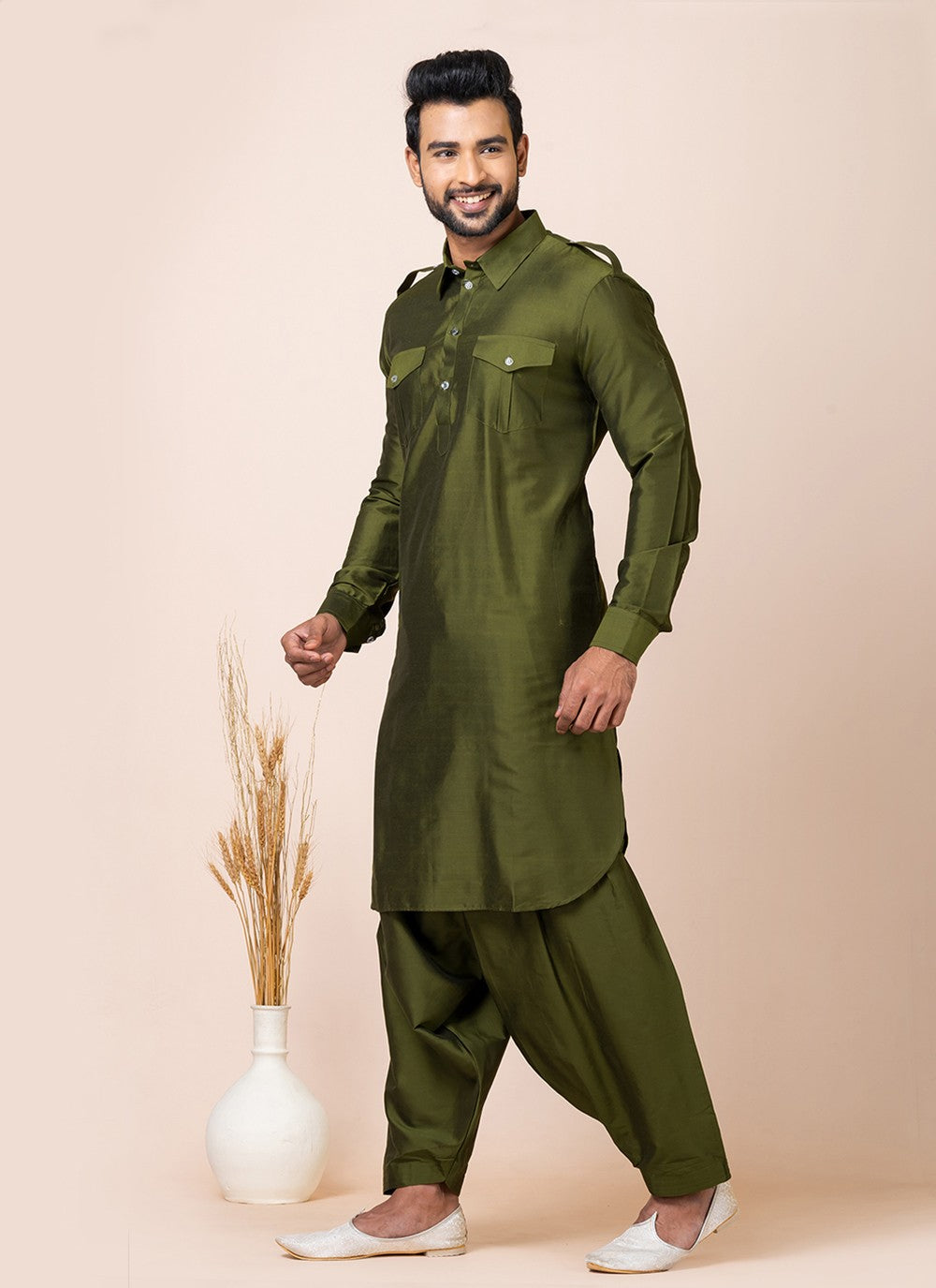 Plain Viscose Green Kurta Pyjama - M7470