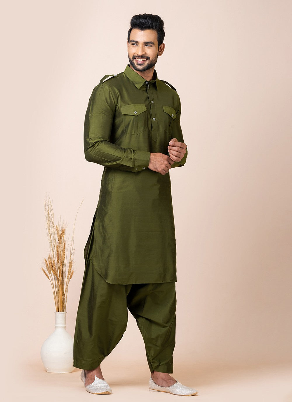 Plain Viscose Green Kurta Pyjama - M7470