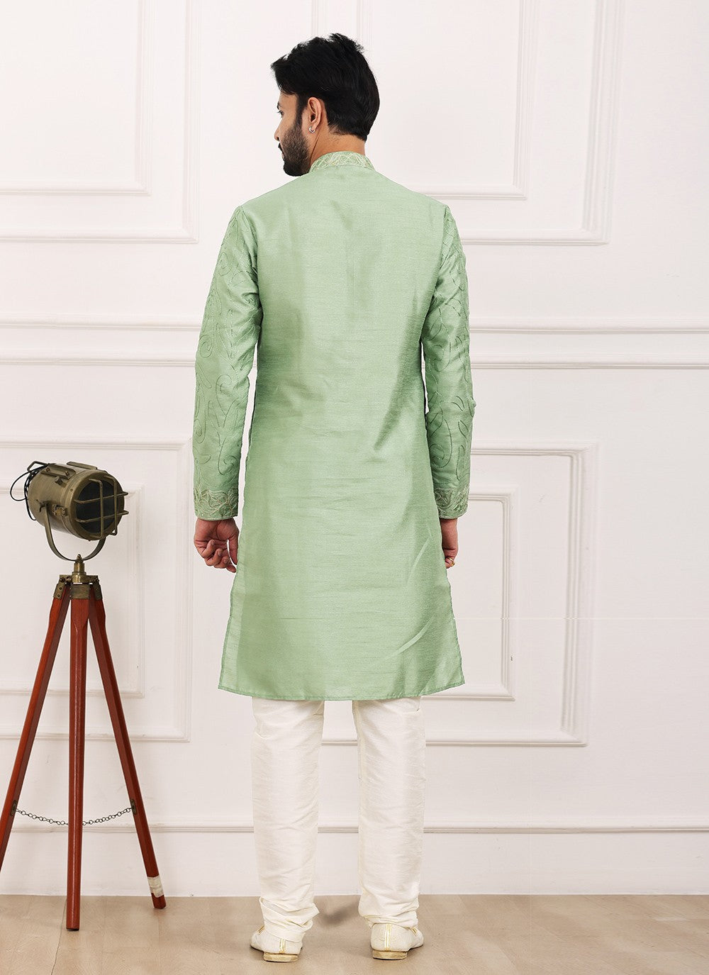 Thread Banarasi Silk Green Kurta Pyjama - M6126