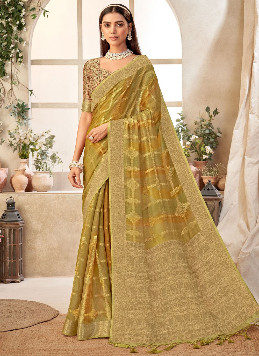 Classic Weaving Zari Silk Saree - S9513