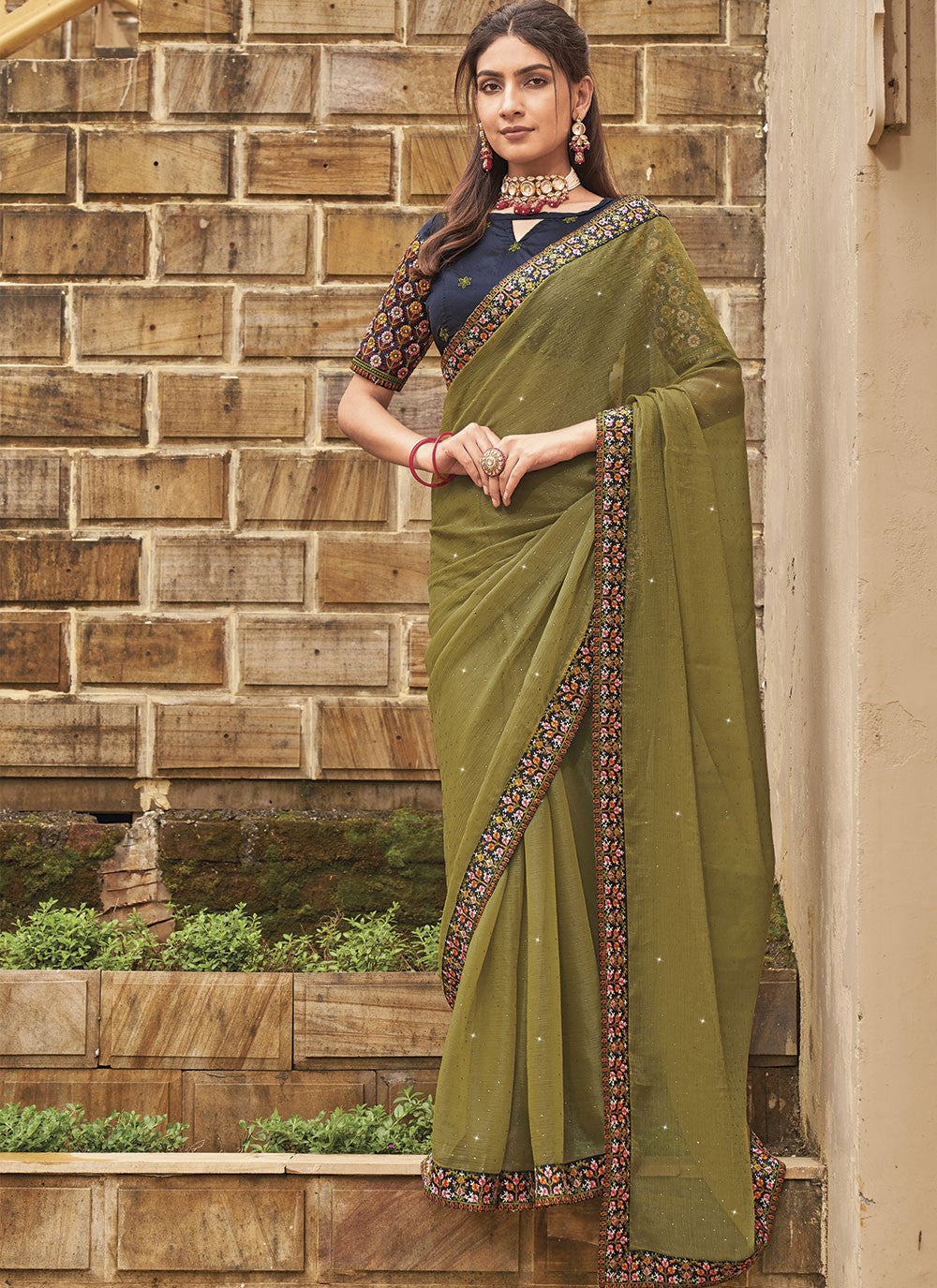 Contemporary Embroidered Shimmer Saree - S4909