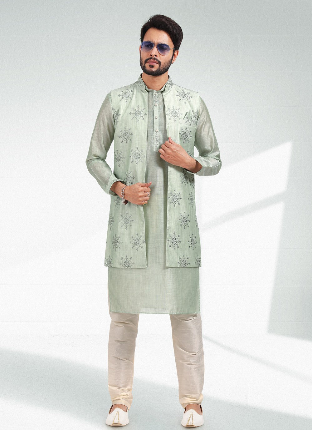 Thread Banarasi Silk Green Kurta Payjama With Jacket - M4604