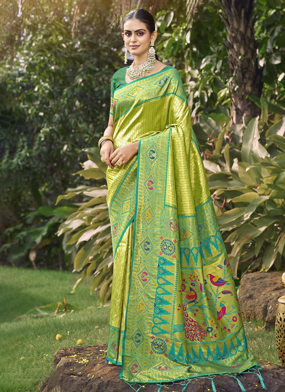 Classic Weaving Zari Silk Saree - S9835