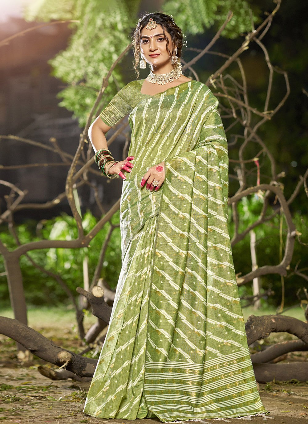 Contemporary Weaving Zari Cotton , Linen Saree - S9823