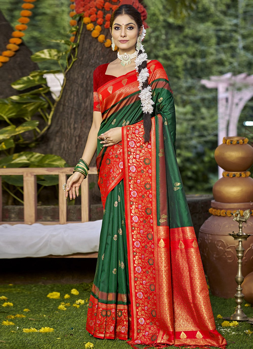 Classic Weaving Zari Silk Saree - S9811