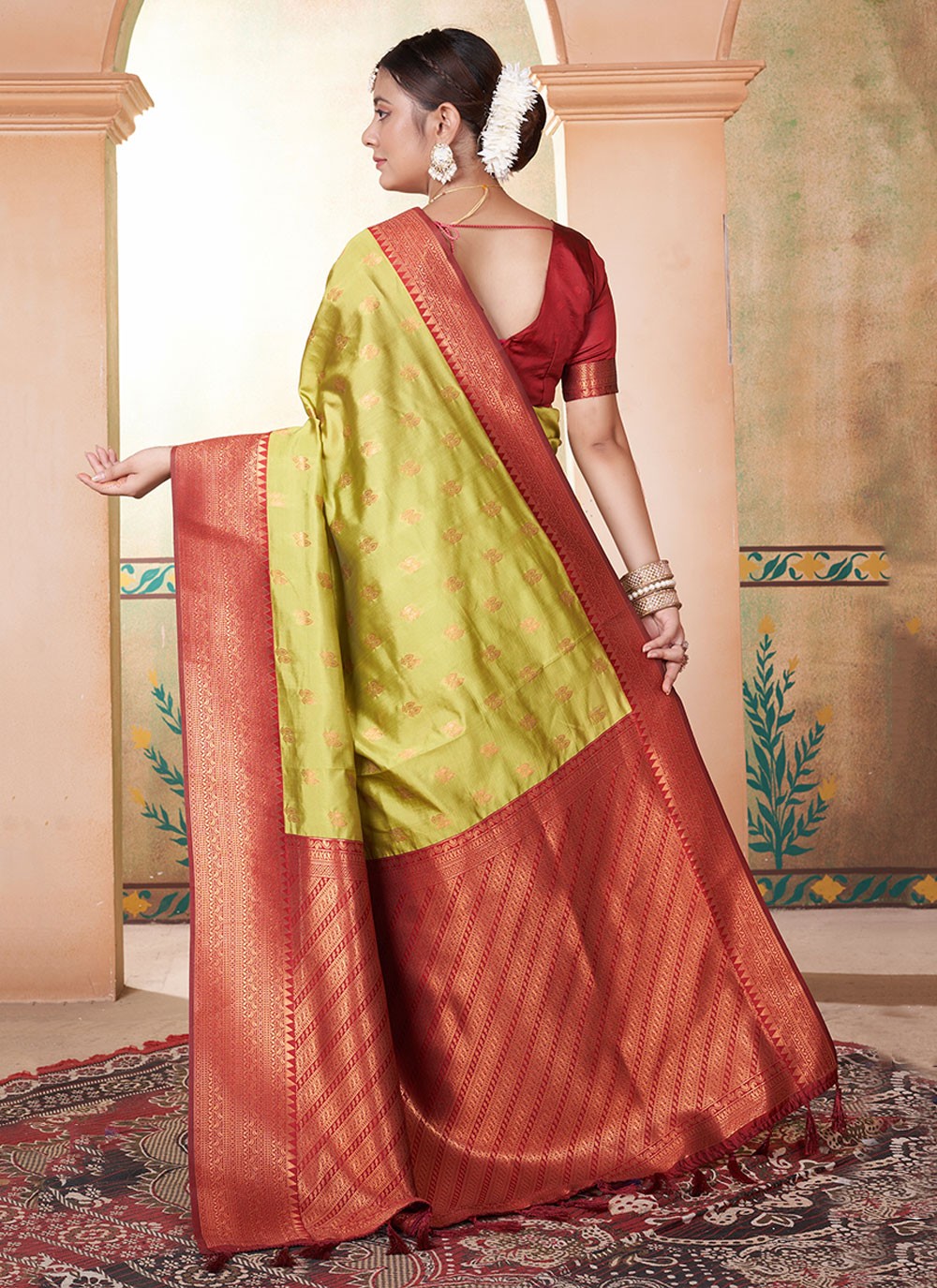 Classic Woven Kanjivaram Silk Saree - S6335