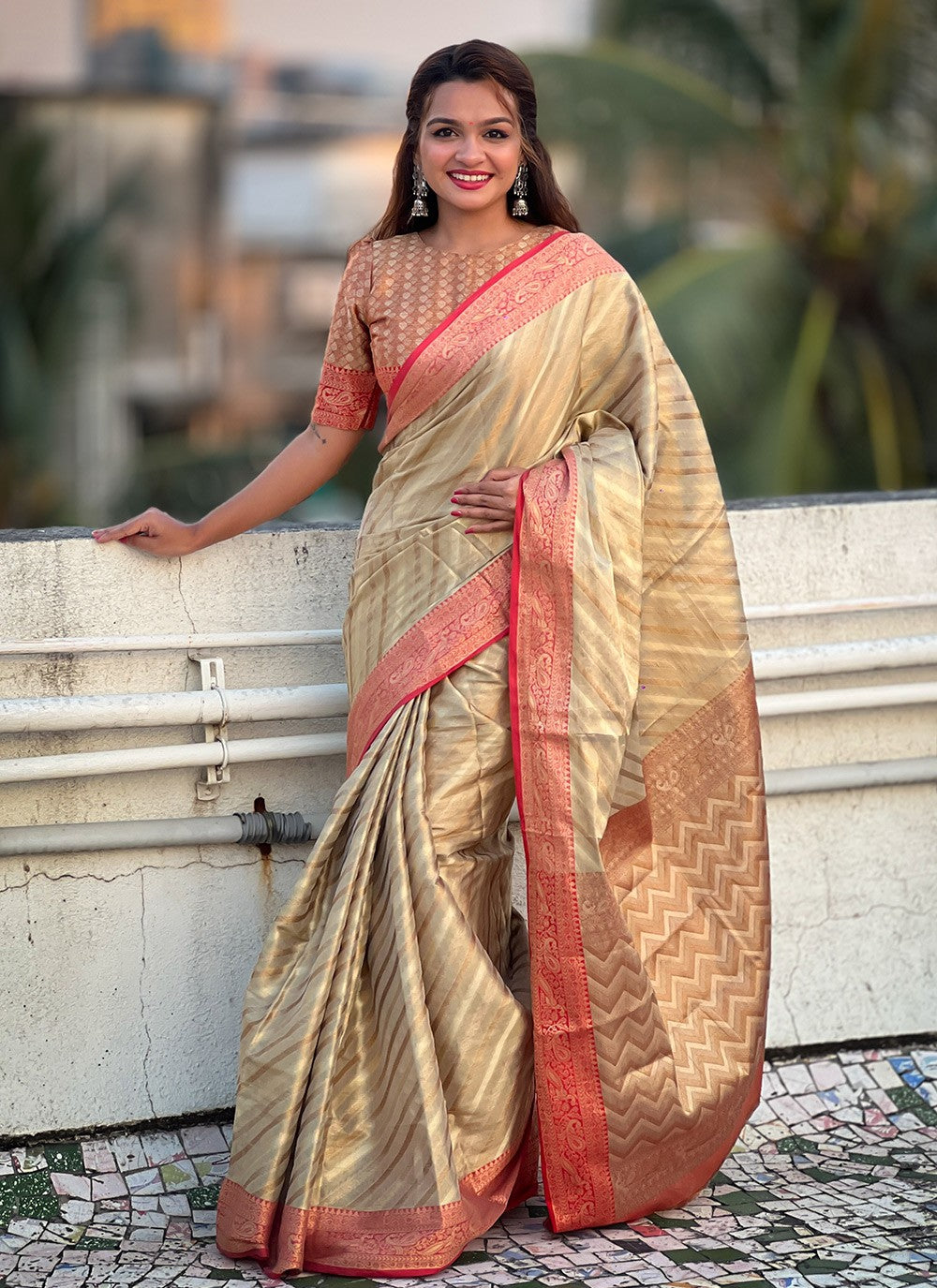 Contemporary Woven Tissue Saree - S9604