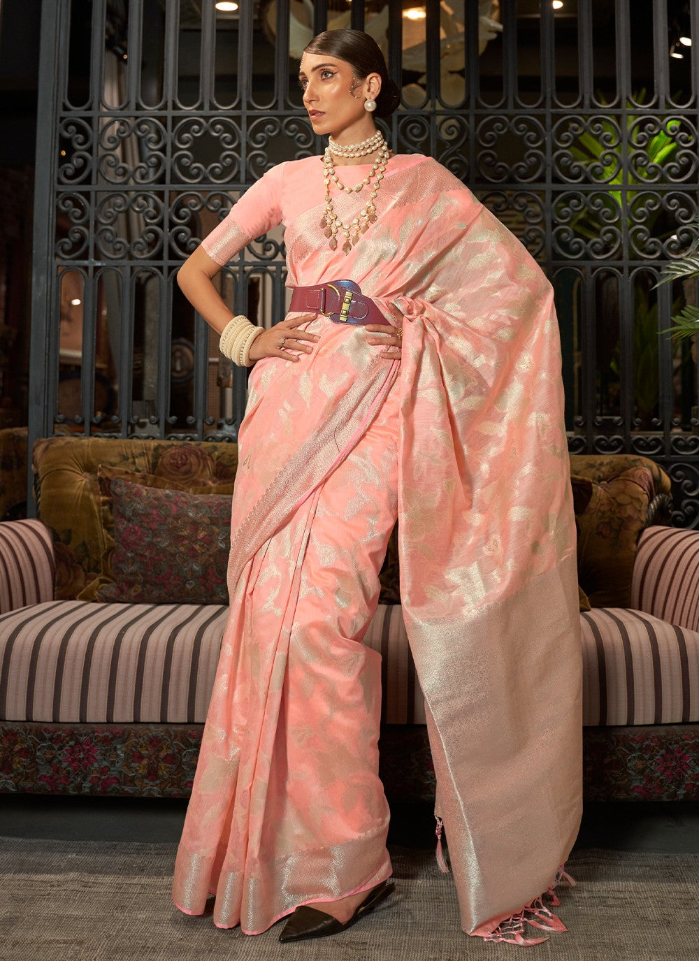 Classic Weaving Zari Handloom Silk Saree - S1621